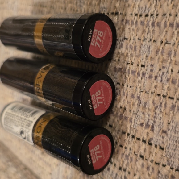 REVLON BRAND WOMEN'S SUPER LUSTROUS LIPSTICK BUNDLE OF 3 - Picture 2 of 6